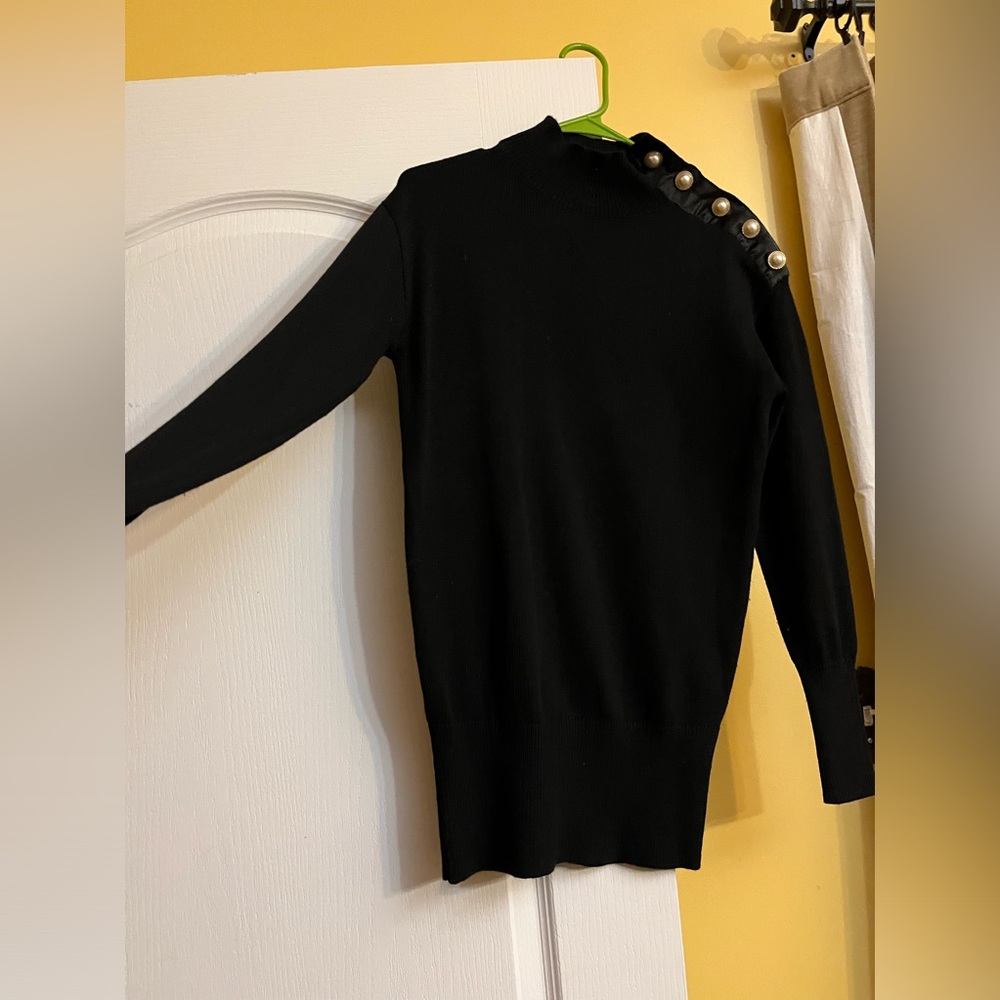 White House Black Market Long Sweater size Small.